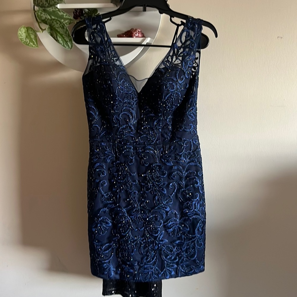 Avenue 42 Homecoming dress, Size M.